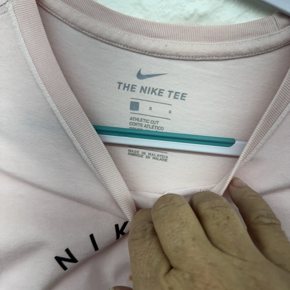 Nike Air Society Tee  Pink Dri Fit  60%cotton‎ Large Large Logo - Picture 3 of 4